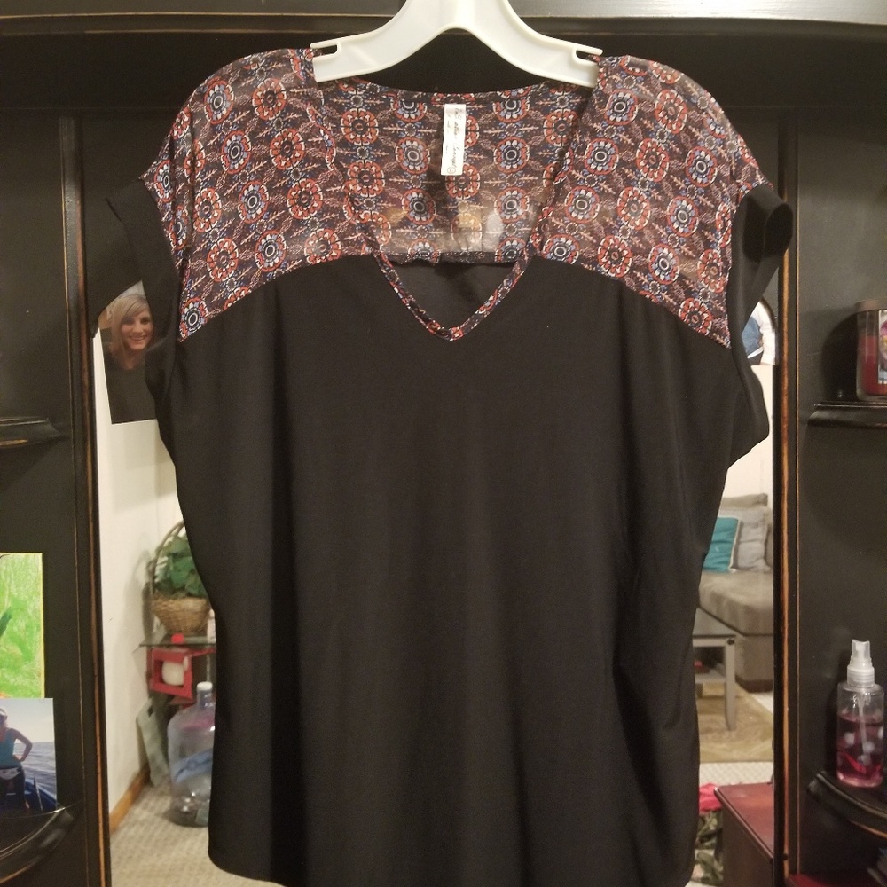 Adorable legging shirt